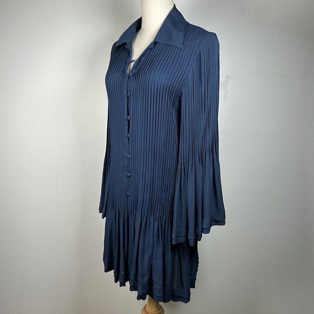 SACHIN & BABI Navy Blue Silk Pleated Long Sleeve Dress. Size 6 - Picture 2 of 9